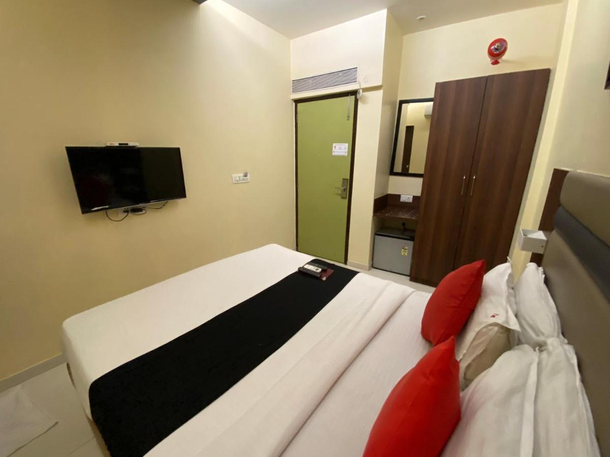 Hotel Regal International - Near Mumbai International Airport Andheri East 외부 사진