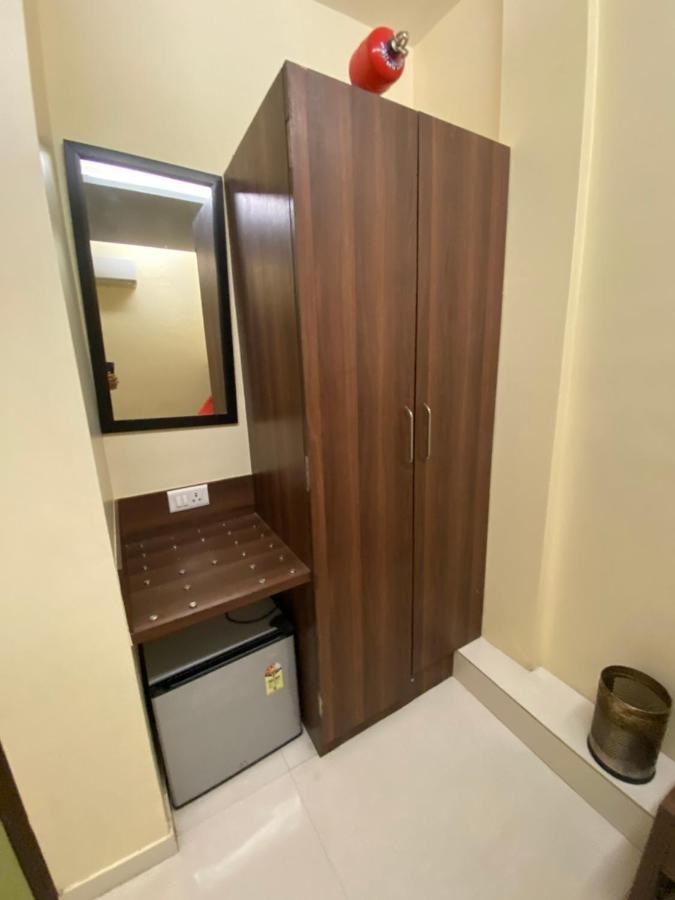 Hotel Regal International - Near Mumbai International Airport Andheri East 외부 사진