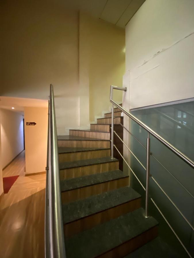 Hotel Regal International - Near Mumbai International Airport Andheri East 외부 사진