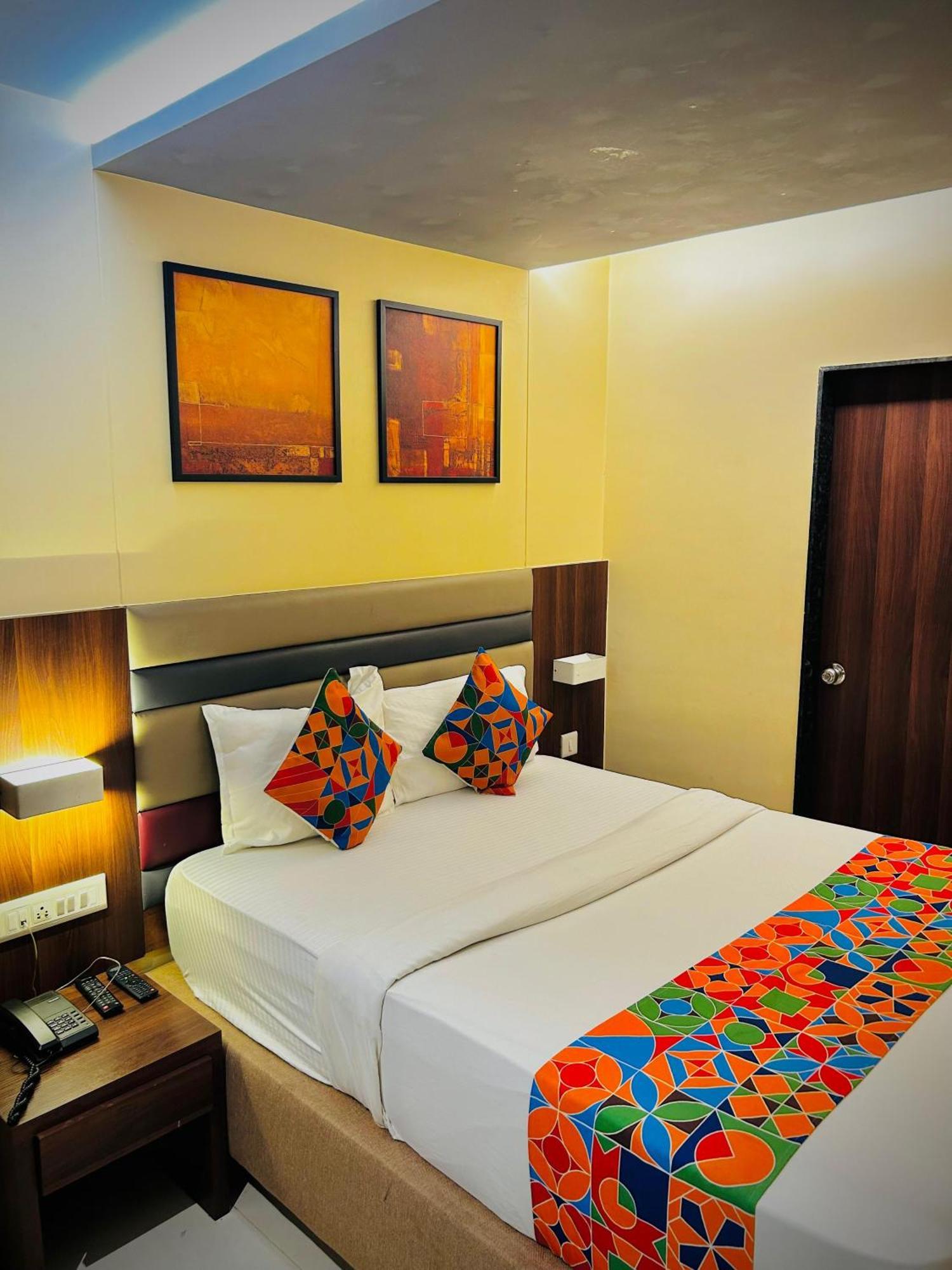 Hotel Regal International - Near Mumbai International Airport Andheri East 외부 사진